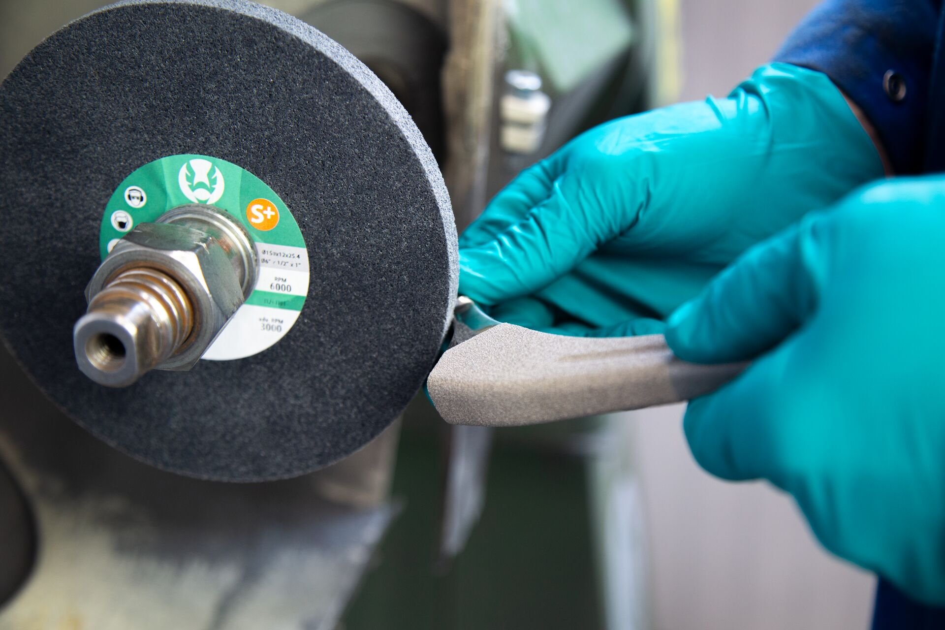 Polishing an orthopaedic implant with a Cibo abrasive